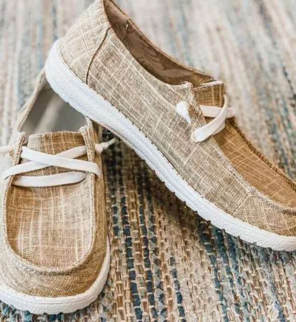 Elegant Women's Lace-Up Shoes for Comfort