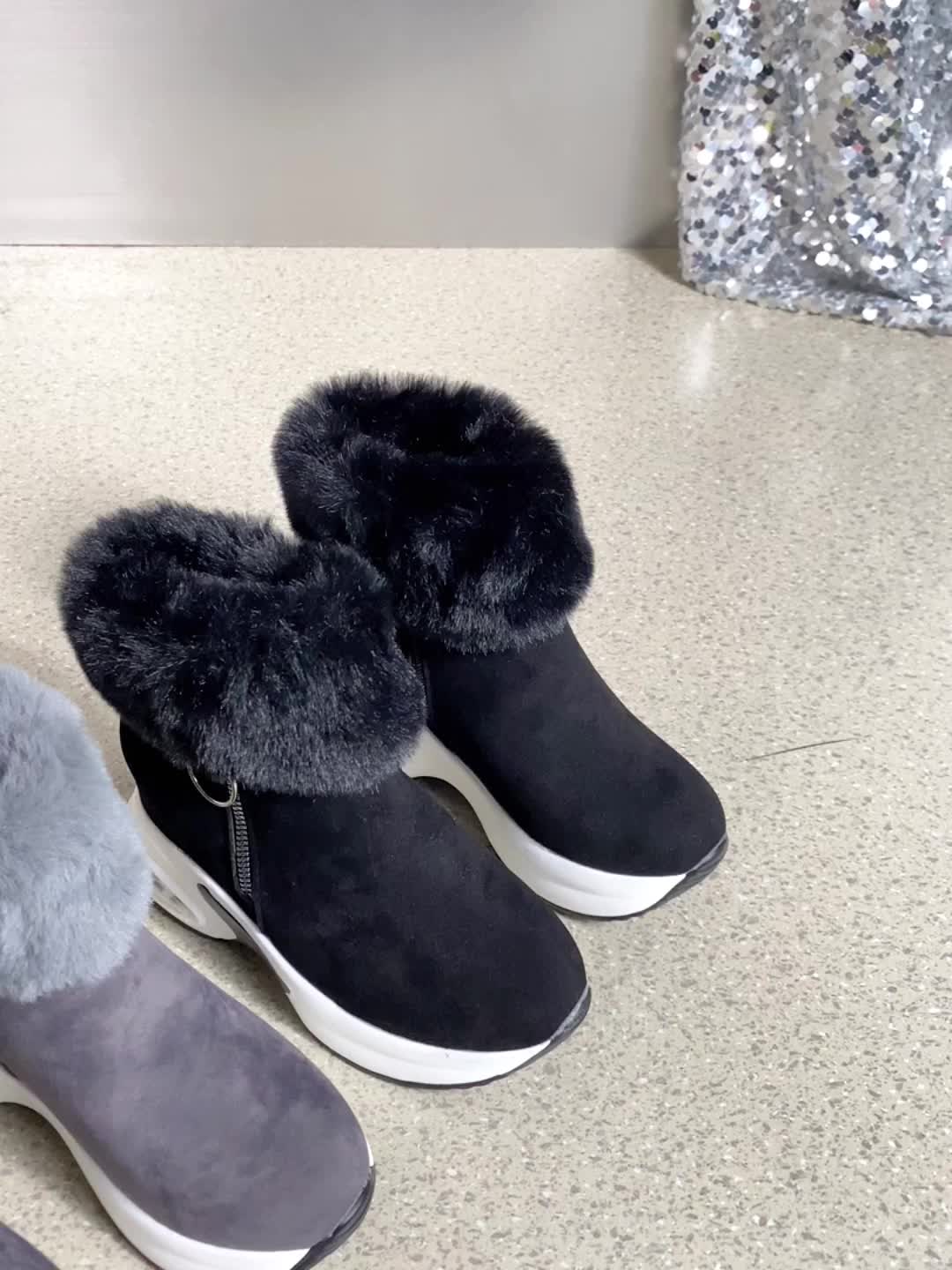 Elegant & Comfortable Women's Boots Collection
